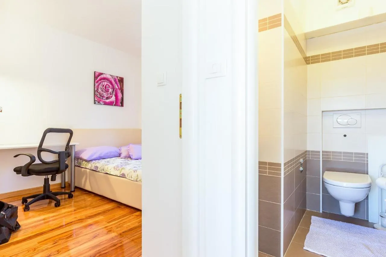 Apartment In Crikvenica 41514 Croatie