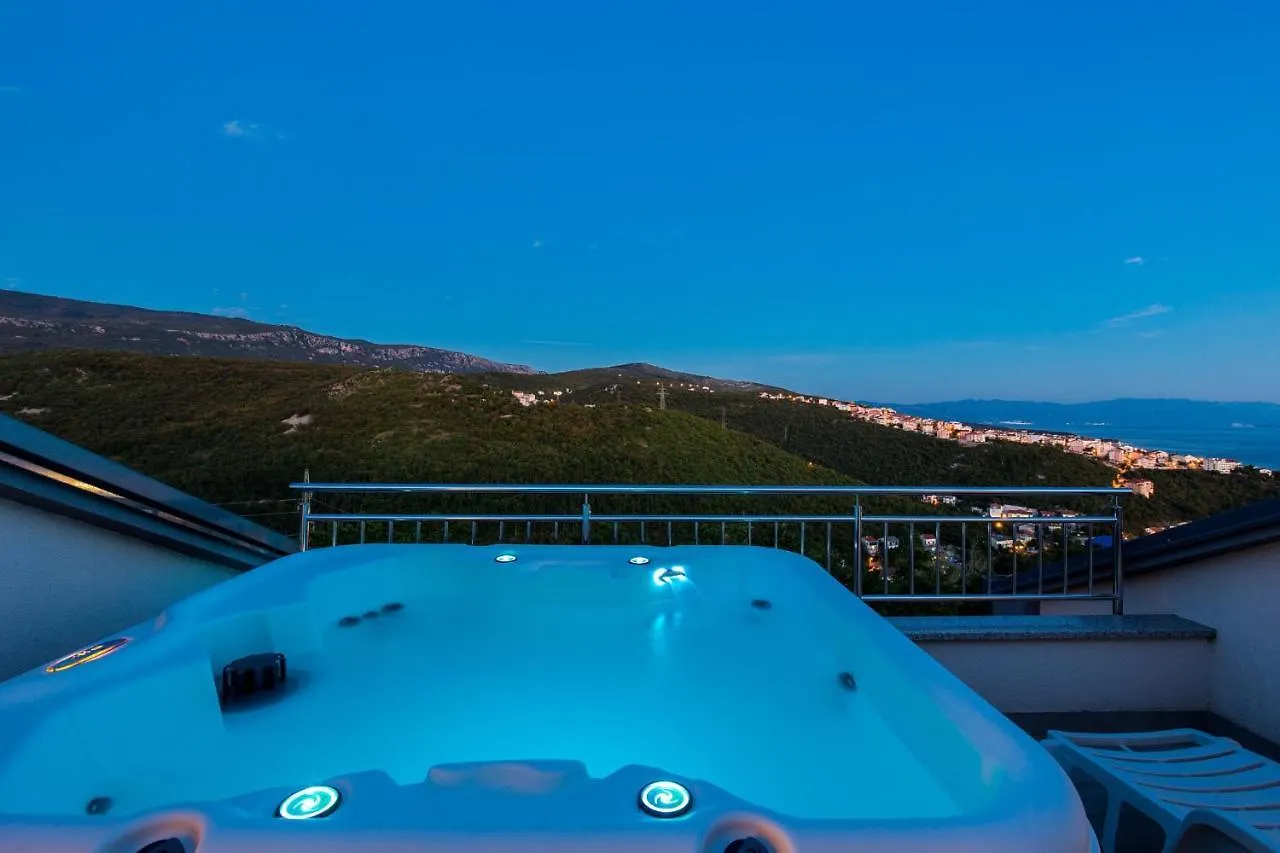 Apartment In Crikvenica 41514