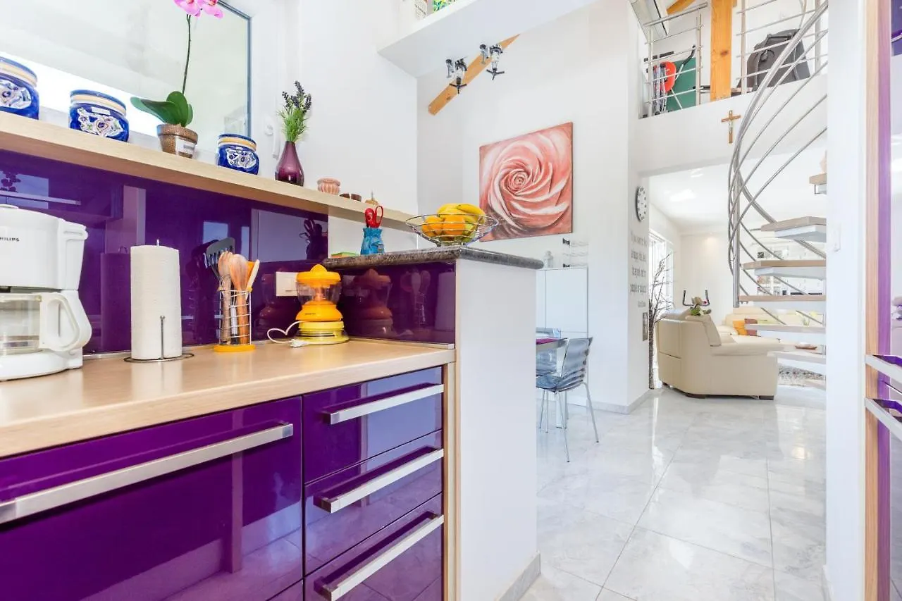 Apartment In Crikvenica 41514